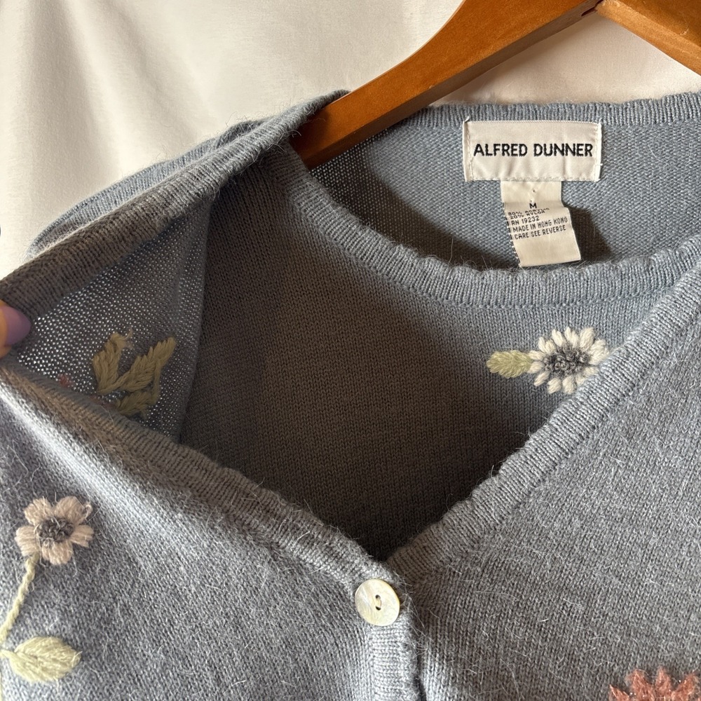 Alfred Dunner M‎ Lake Placid  Blue Floral Cardigan Attached Set - Picture 4 of 9